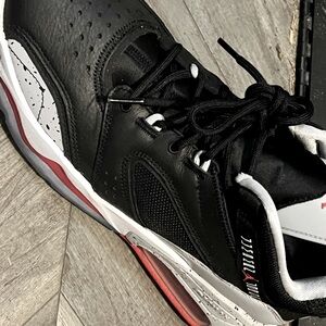 Point lane Jordans new in box men’s 9-12